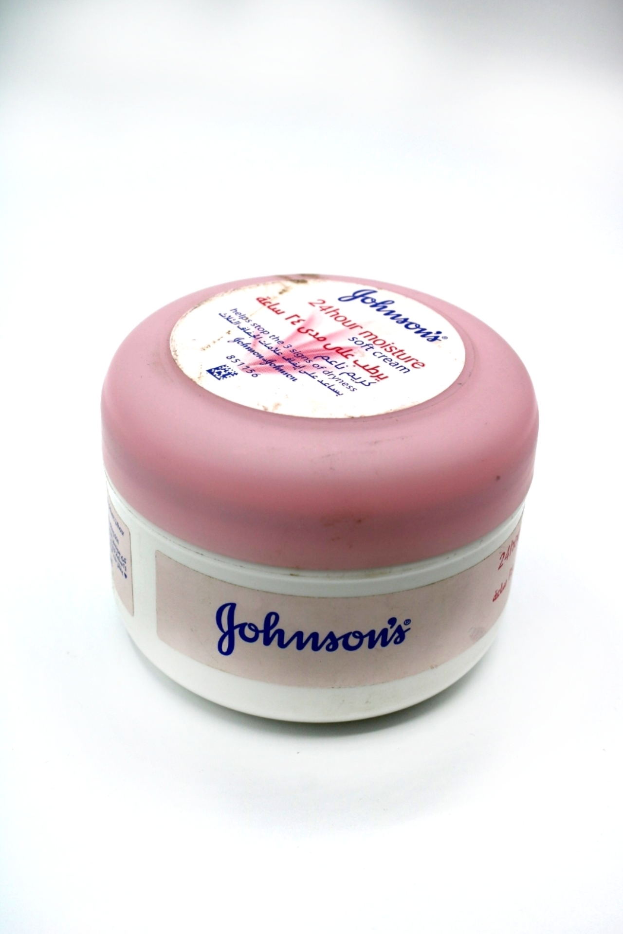 Johnson's 24 hours Moisture Soft Cream 200ml  (Imported)